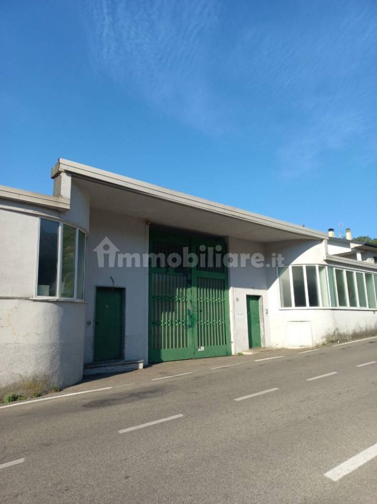 Lagerhaus in Civate, Italy 1620m², Nr. 280208