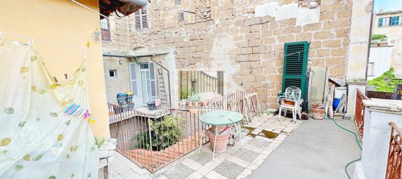 6 rooms Apartment in Orvieto, Italy No. 279570 10