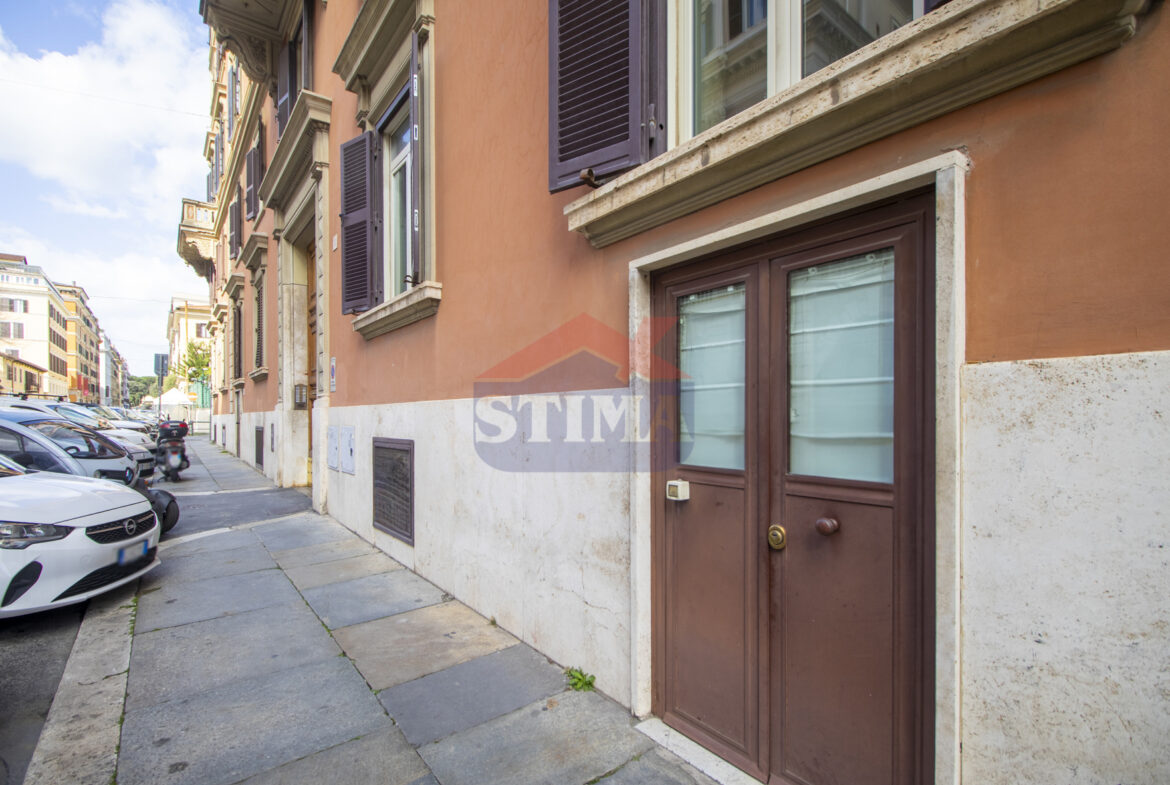 6 rooms Office in Rome, Italy No. 113228