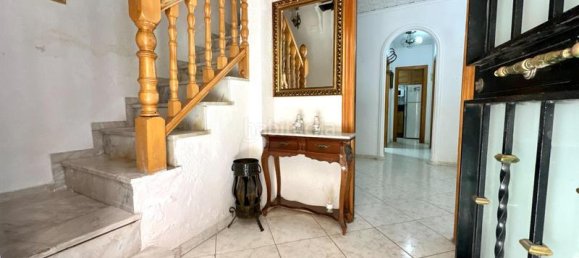 4 bedrooms Townhouse in Sagunto, Spain No. 33069 3