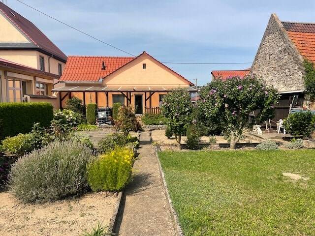 8غرفة تاون هاوس في Alzey-Worms, Germany رقم 268199