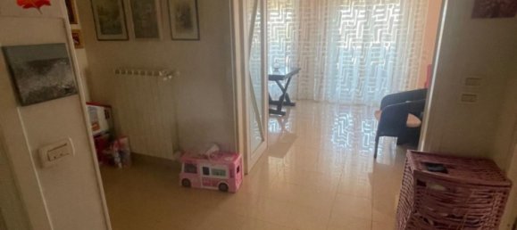 2 bedrooms Penthouse in Carrara, Italy No. 27311 8