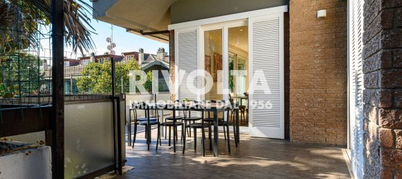 14 rooms Penthouse in Rome, Italy No. 82074 42