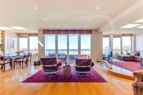 3 bedrooms Penthouse in Porto, Portugal No. 305970