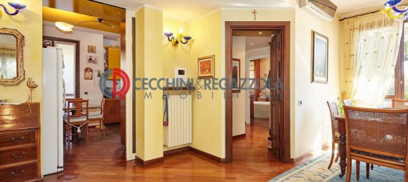 3 bedrooms Penthouse in Arese, Italy No. 172309 8
