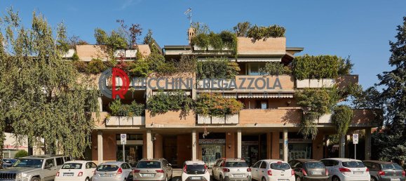 3 bedrooms Penthouse in Arese, Italy No. 172309 42