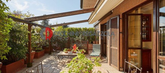 3 bedrooms Penthouse in Arese, Italy No. 172309 17