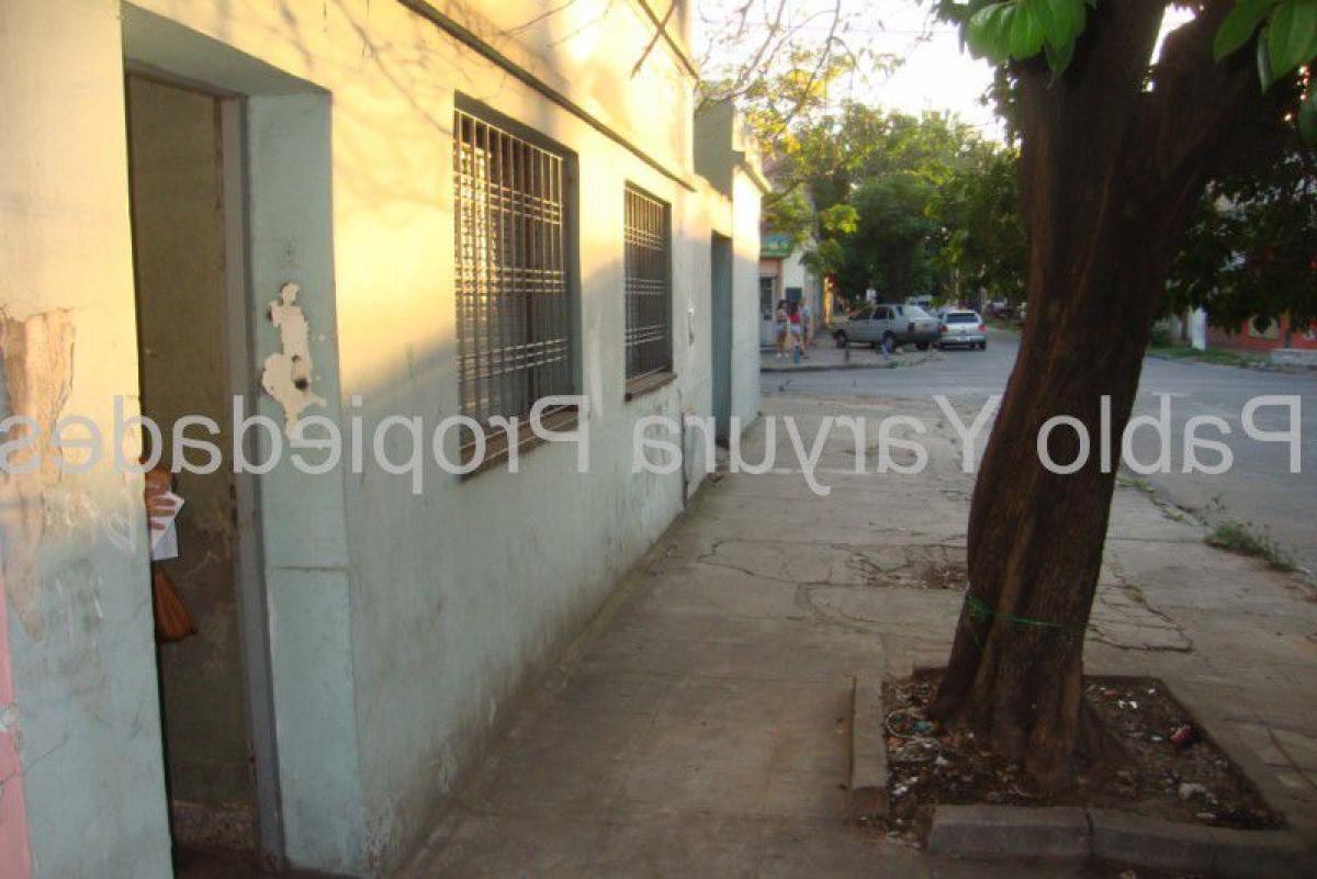 2 bedrooms House in Tres de Febrero, Argentina No. 666