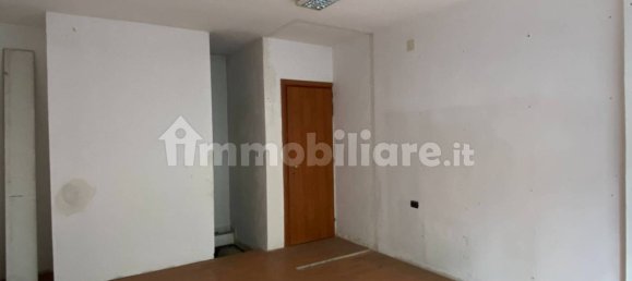 1غرفة عقار تجاري في Bari, Italy رقم 118780 7