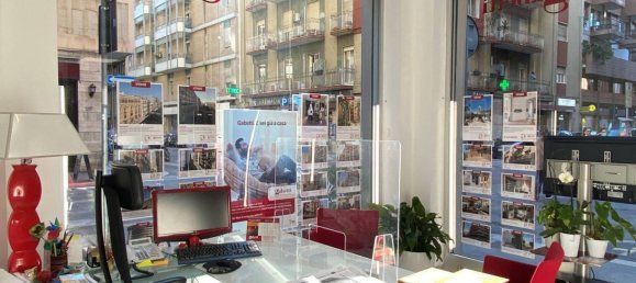 1غرفة عقار تجاري في Bari, Italy رقم 118780 14