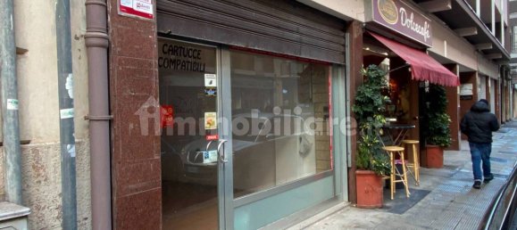 1غرفة عقار تجاري في Bari, Italy رقم 118780 2