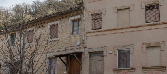 5 bedrooms Villa in Pollenza, Italy No. 90229 2