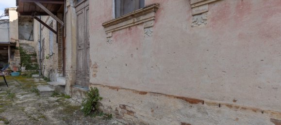 5 bedrooms Villa in Pollenza, Italy No. 90229 3