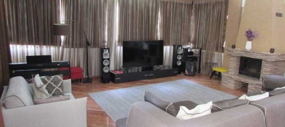 5 chambres Propriété commerciale à Pyrgos, Cyprus No. 19043 13