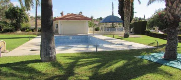 5 chambres Propriété commerciale à Pyrgos, Cyprus No. 19043 4