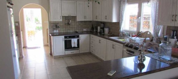 5 chambres Propriété commerciale à Pyrgos, Cyprus No. 19043 5