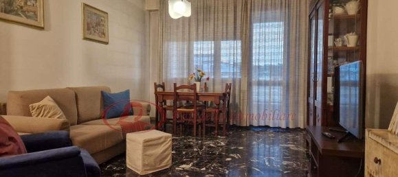 4 rooms Apartment in Florence, Italy No. 117445 4