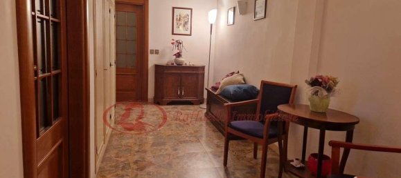 4 rooms Apartment in Florence, Italy No. 117445 8