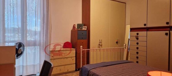 4 rooms Apartment in Florence, Italy No. 117445 12