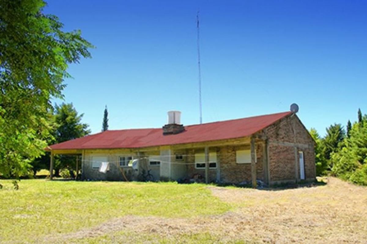 2 bedrooms House in Entre Rios, Argentina No. 15832