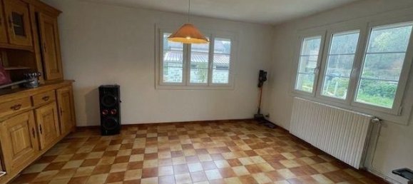 Casa de 4 dormitorios en Cuise-la-Motte, France No. 363037 3