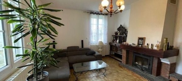 Casa de 4 dormitorios en Cuise-la-Motte, France No. 363037 2