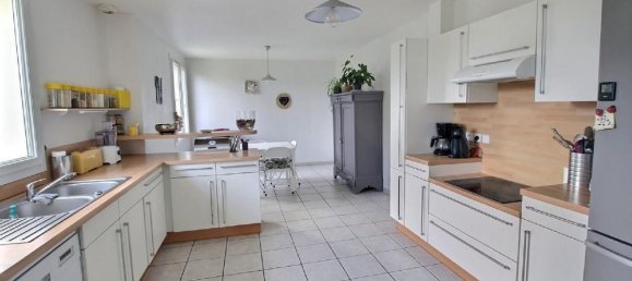 Дом с 5 спальнями в Фонтене-ле-Флери, Франция № 185024 7