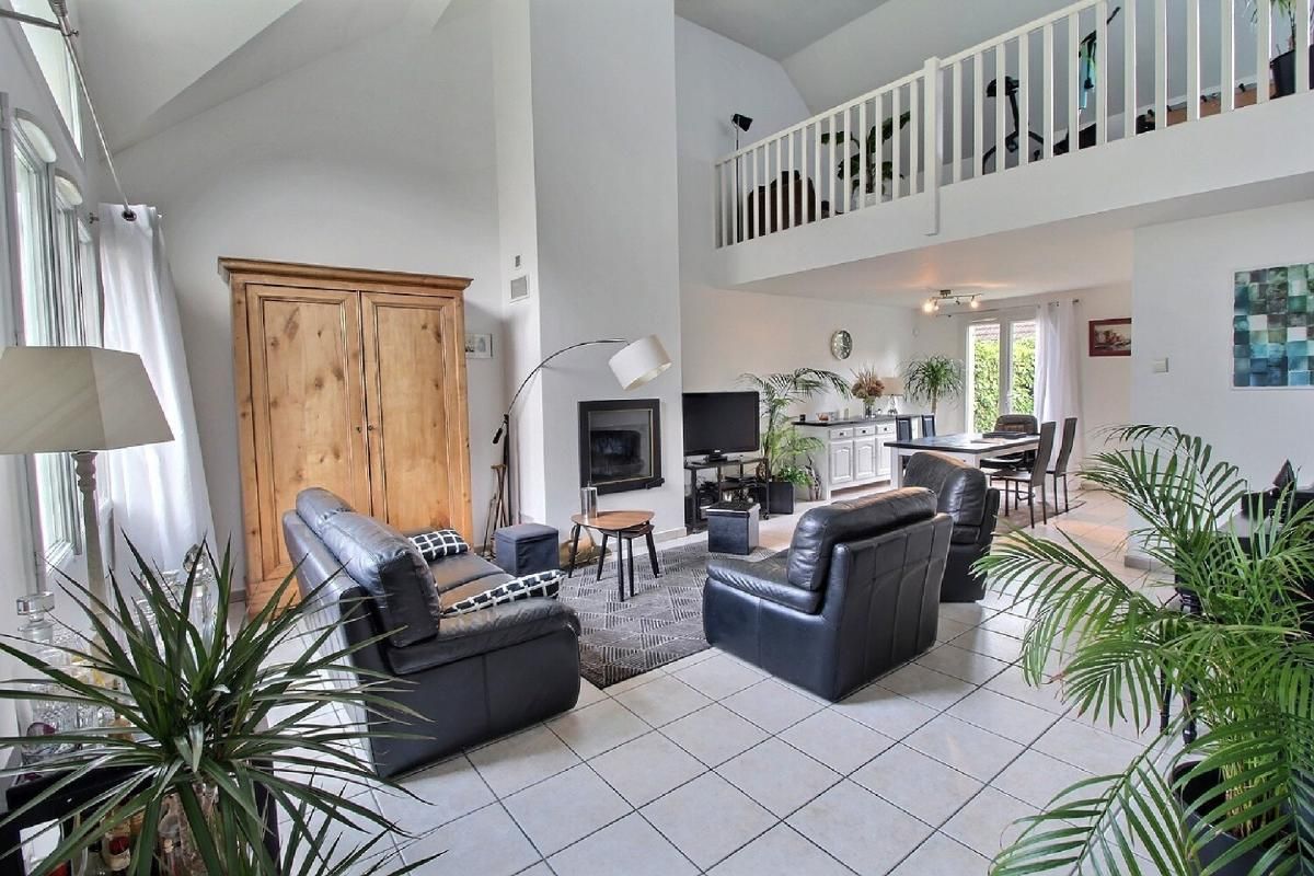 Дом с 5 спальнями в Фонтене-ле-Флери, Франция № 185024