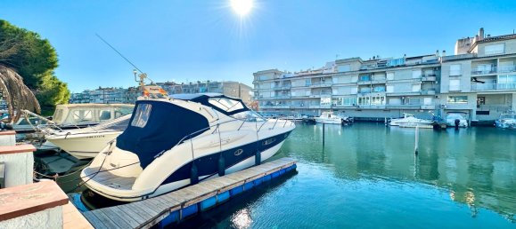 Moradia em banda T3 em Empuriabrava, Spain N.º 83731 2