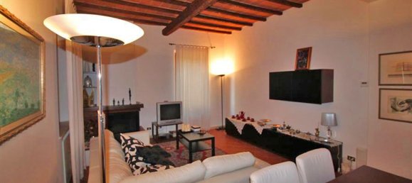 6 rooms House in Sinalunga, Italy No. 49689 3