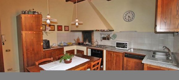 6 rooms House in Sinalunga, Italy No. 49689 5