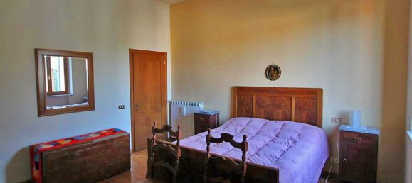 6 rooms House in Sinalunga, Italy No. 49689 9