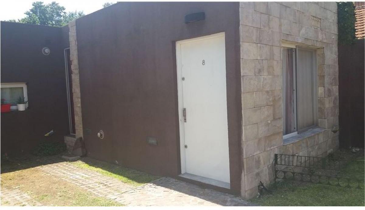 Studio in Malvinas Argentinas, Argentina, Nr. 20187