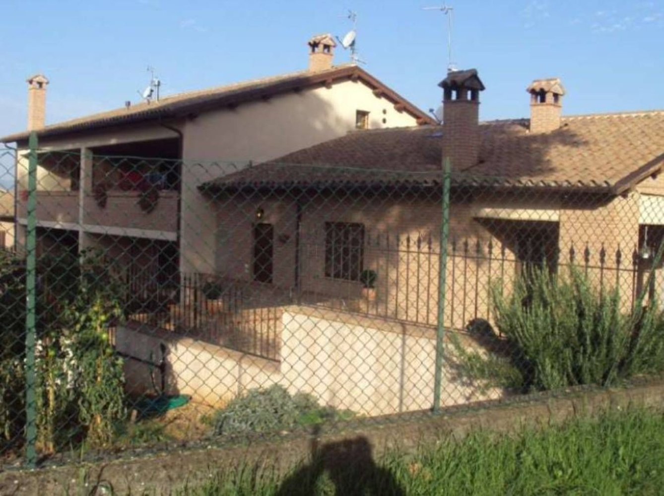 2غرفة شقة في Trevi, Italy رقم 37110