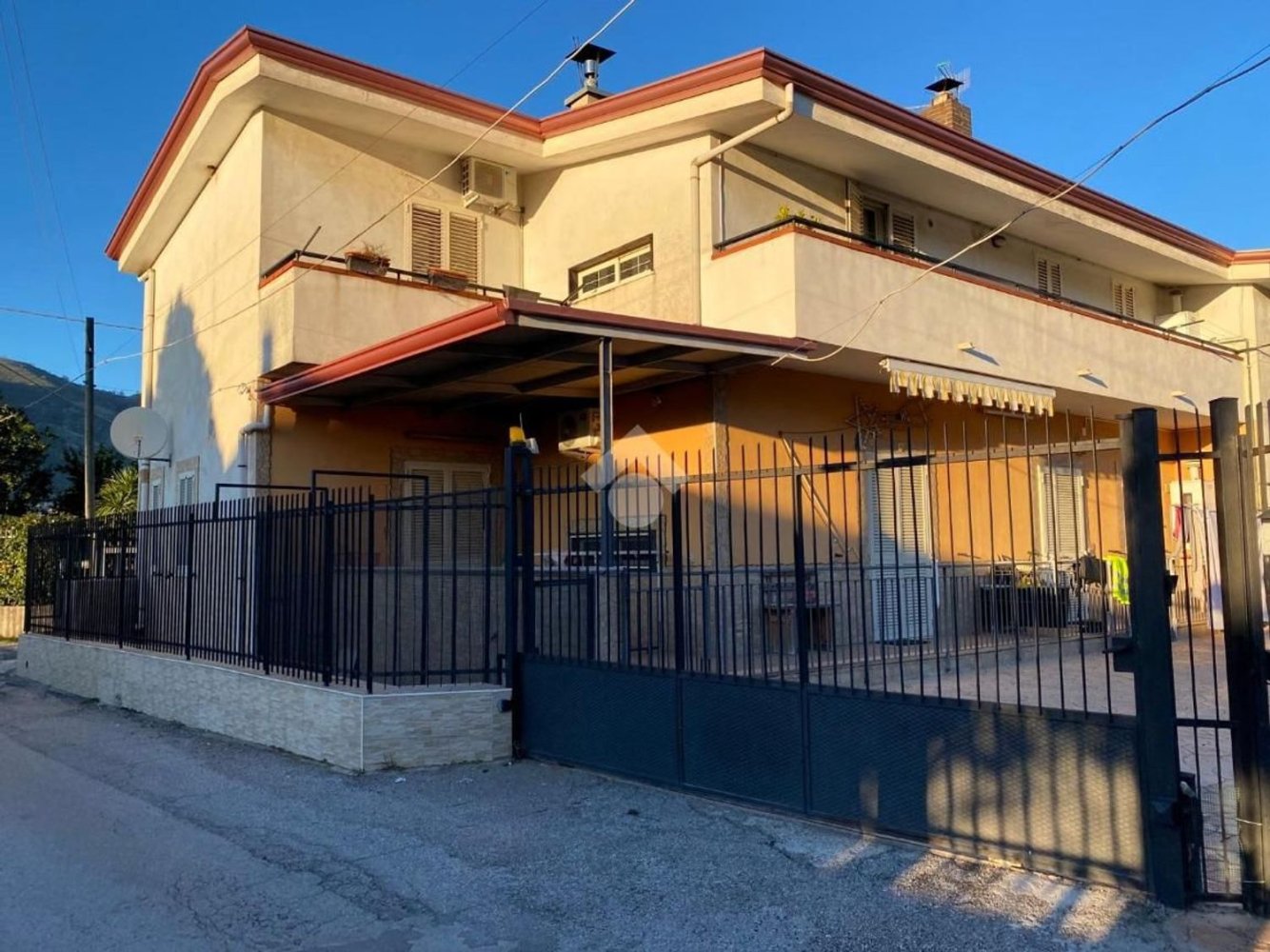 Apartamento de 4 dormitorios en Santa Maria a Vico, Italy No. 316602