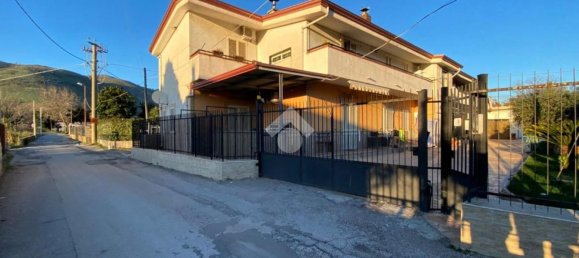 Apartamento de 4 dormitorios en Santa Maria a Vico, Italy No. 316602 20