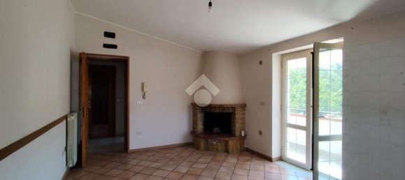 Apartamento de 4 dormitorios en Santa Maria a Vico, Italy No. 316602 3