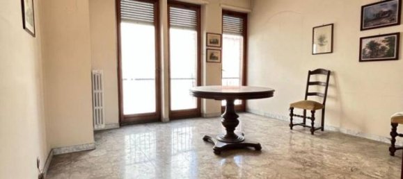 Apartamento de 4 divisões em Bra, Italy N.º 22287 8