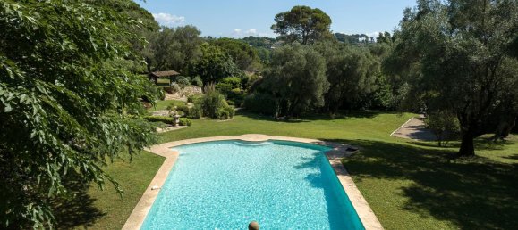 5 bedrooms Villa in Mougins, France No. 1554 5