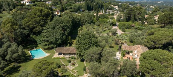 5 bedrooms Villa in Mougins, France No. 1554 13