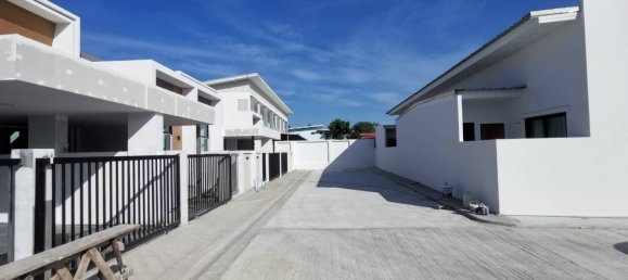 2 bedrooms Bungalow in Phuket, Thailand No. 7816 18