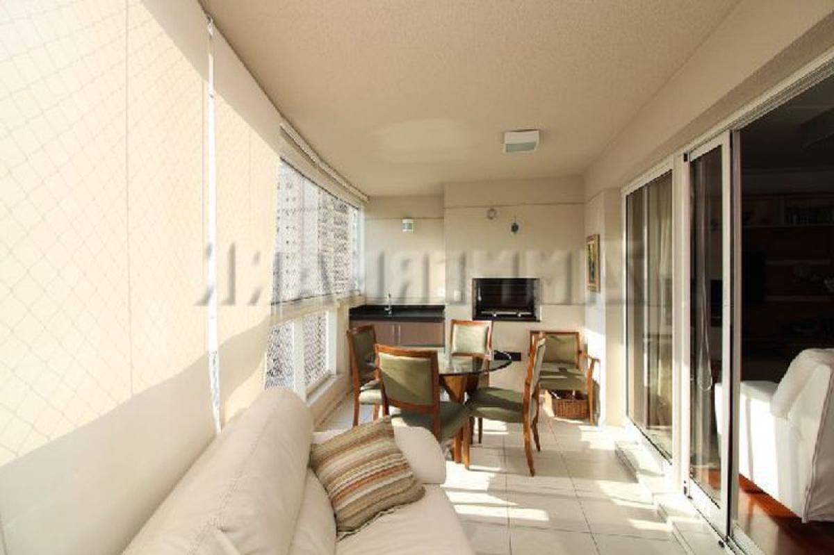 4 bedrooms Apartment in Sao Paulo, Brazil No. 585701