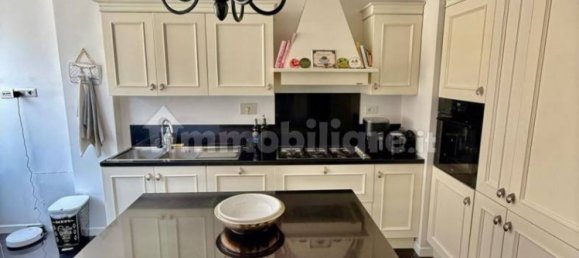 2 Schlafzimmer Wohnung in Rome, Italy, Nr. 325960 15