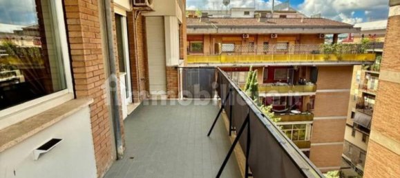 2 Schlafzimmer Wohnung in Rome, Italy, Nr. 325960 11