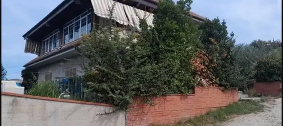 Studio in Ancarano, Italy, Nr. 80635 4