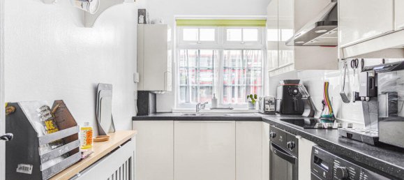 1 bedroom Maisonette in Hounslow, United Kingdom No. 8522 9