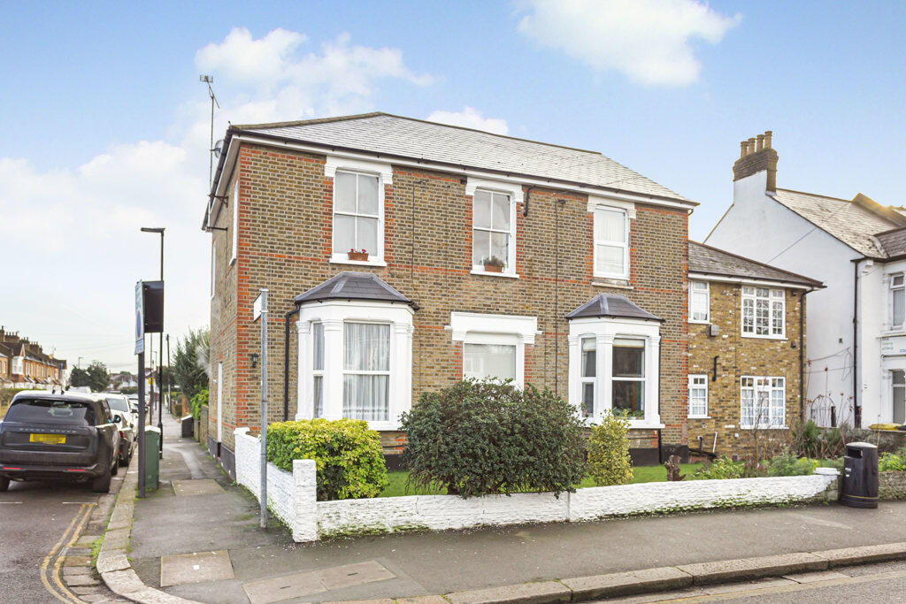 1 bedroom Maisonette in Hounslow, United Kingdom No. 8522