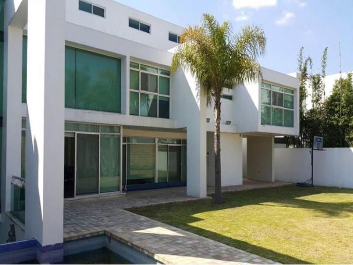 4 bedrooms House in Puebla, Mexico No. 167351