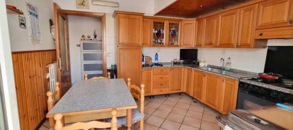 4 rooms Apartment in Altavilla Irpina, Italy No. 150512 20