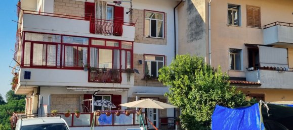 4 rooms Apartment in Altavilla Irpina, Italy No. 150512 3